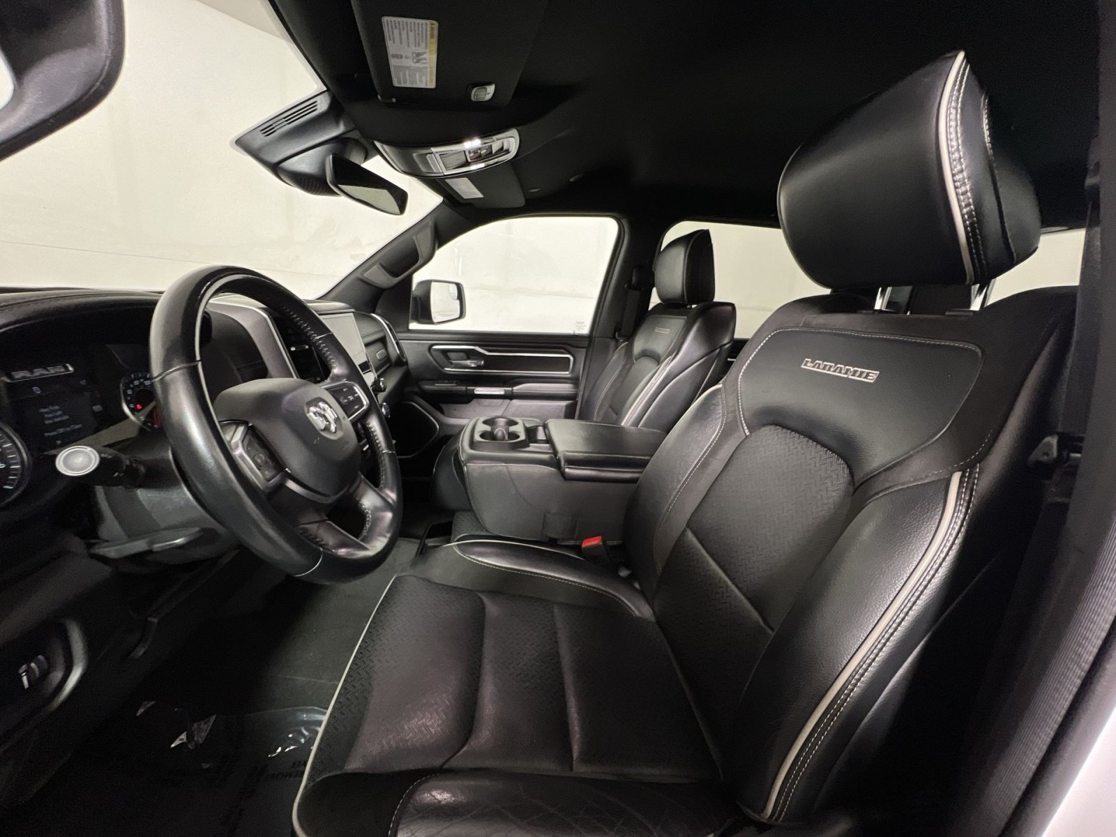 Used 2023 RAM 1500 Laramie AWD/4WD image 13