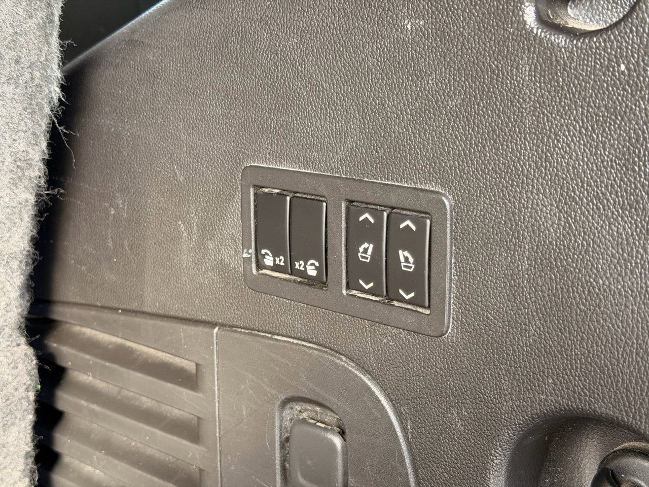 Used 2015 Chevrolet Tahoe LT image 21