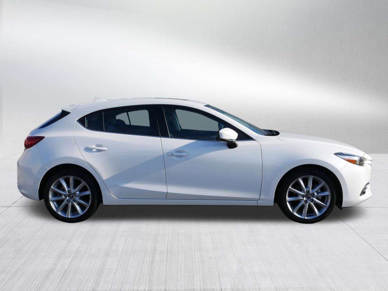 Used 2017 MAZDA MAZDA3 Grand Touring FWD image 8