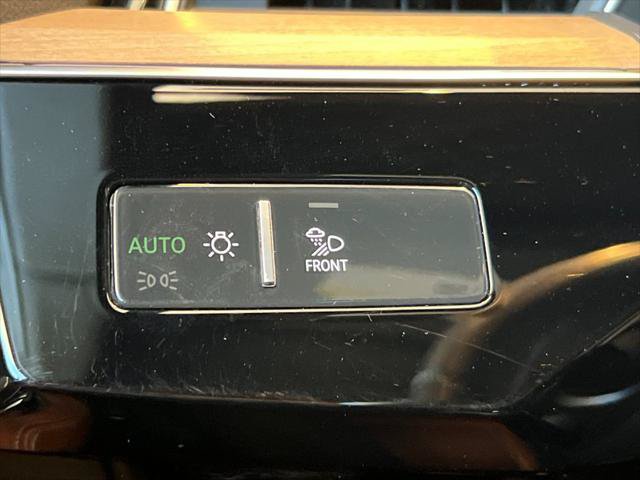 Certified 2024 Audi Q8 e-tron Prestige w/ Prestige Package AWD/4WD image 38