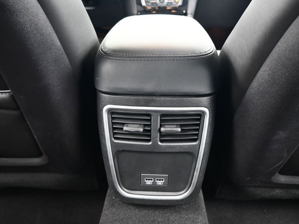 Used 2023 Chrysler 300 Touring L image 31