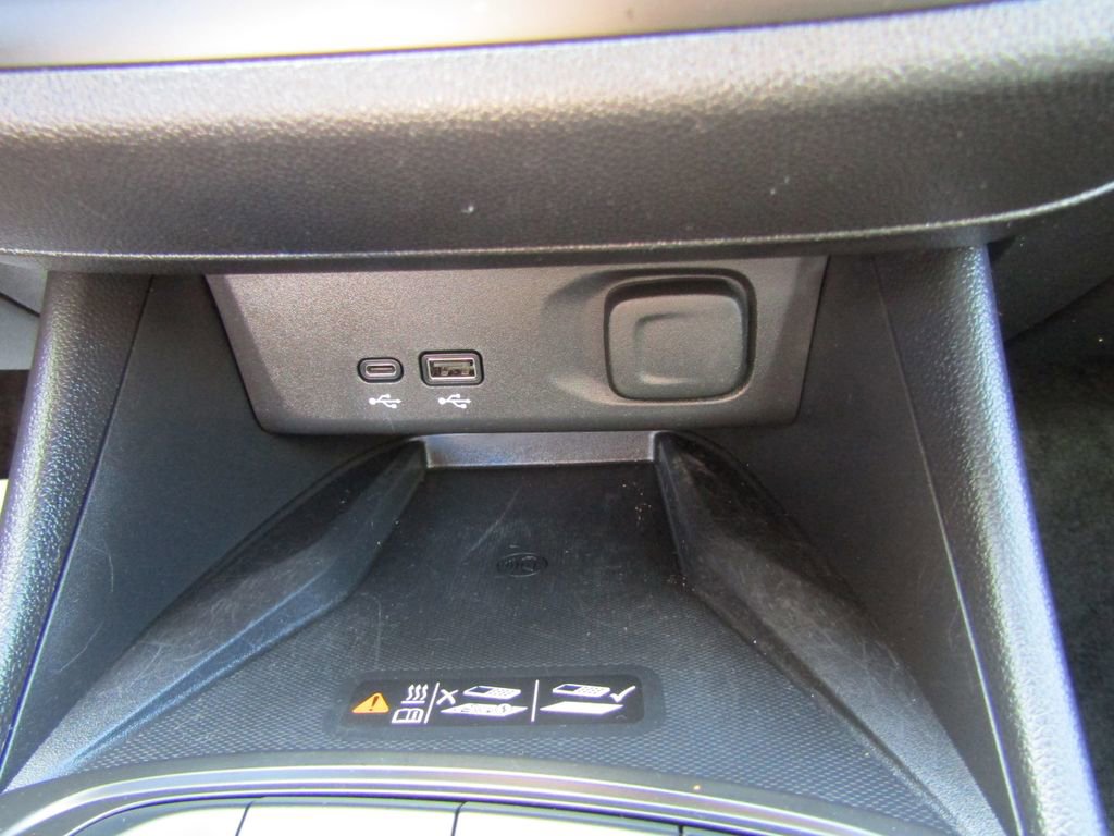 Used 2025 Buick Envista Preferred w/ Convenience I Package image 32