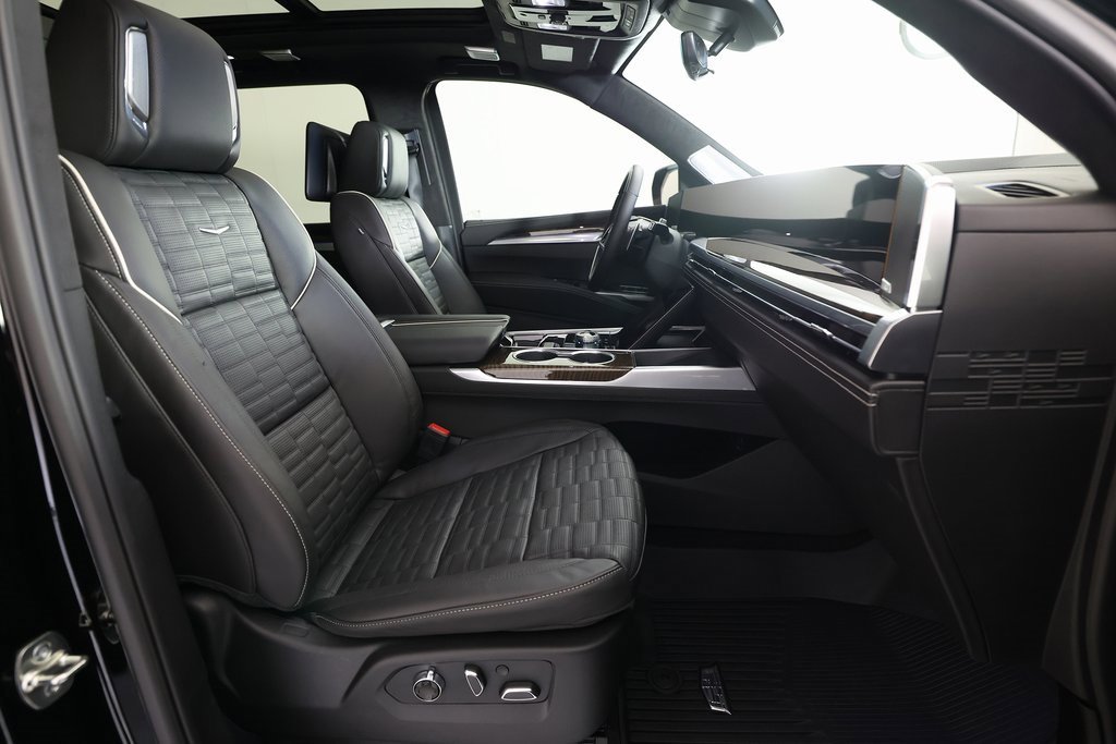 Used 2026 Cadillac Escalade ESV Platinum Luxury w/ LPO, Floor Liner Package image 10