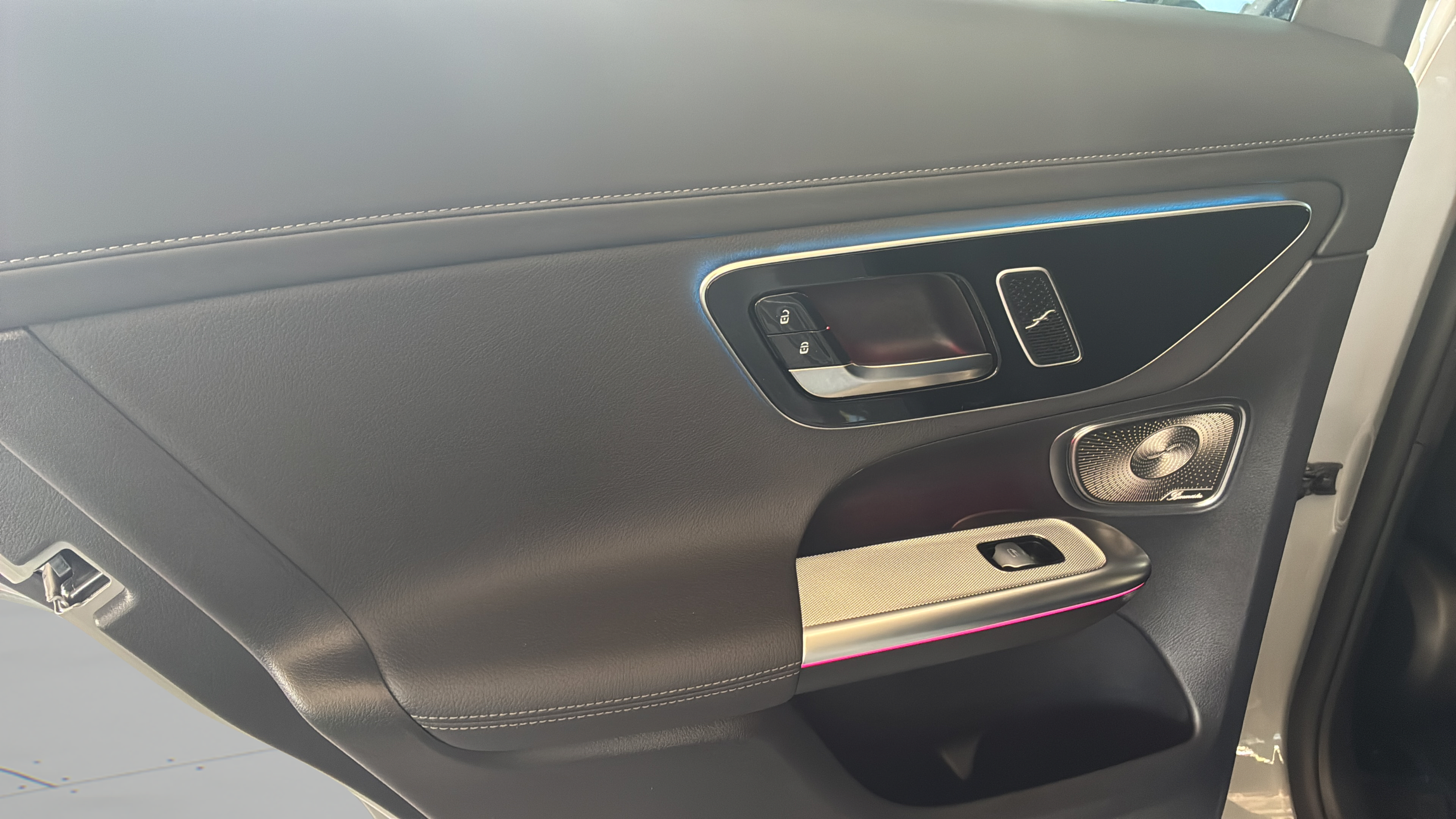 Used 2026 Mercedes-Benz GLC 300 image 40