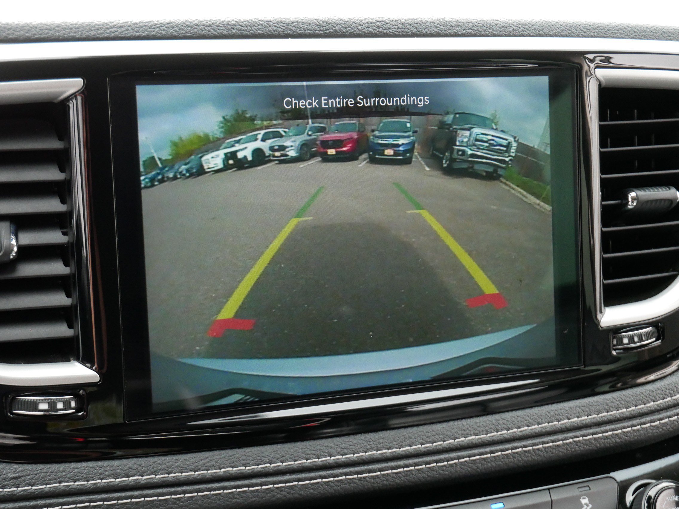 Used 2022 Chrysler Pacifica Touring-L FWD image 28