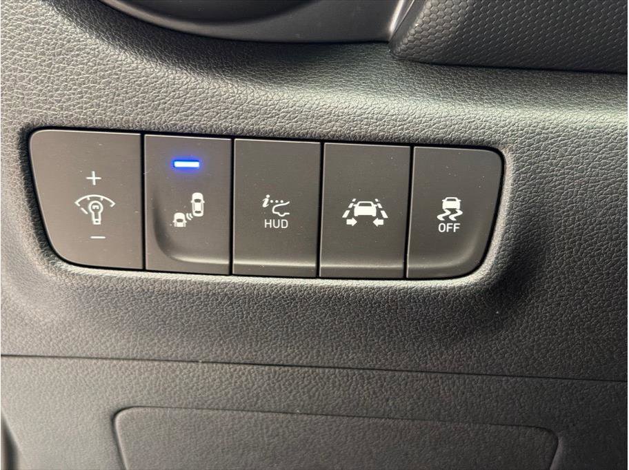 Used 2019 Hyundai Kona Ultimate FWD image 23