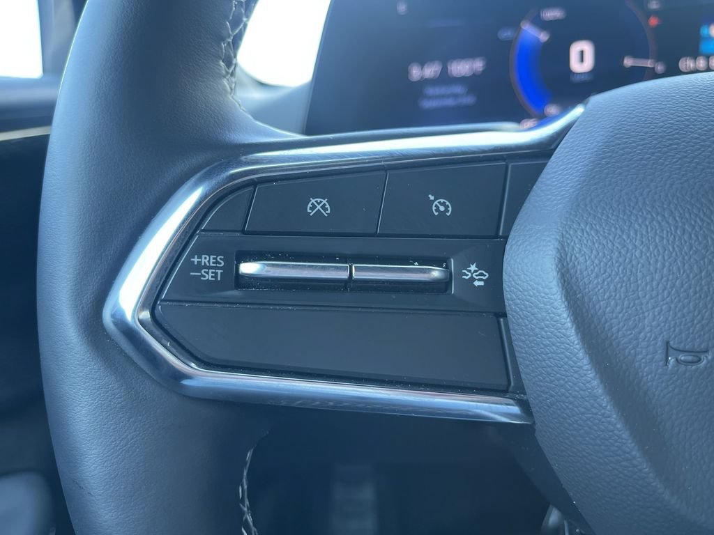 Used 2024 Chevrolet Blazer EV LT AWD/4WD image 41