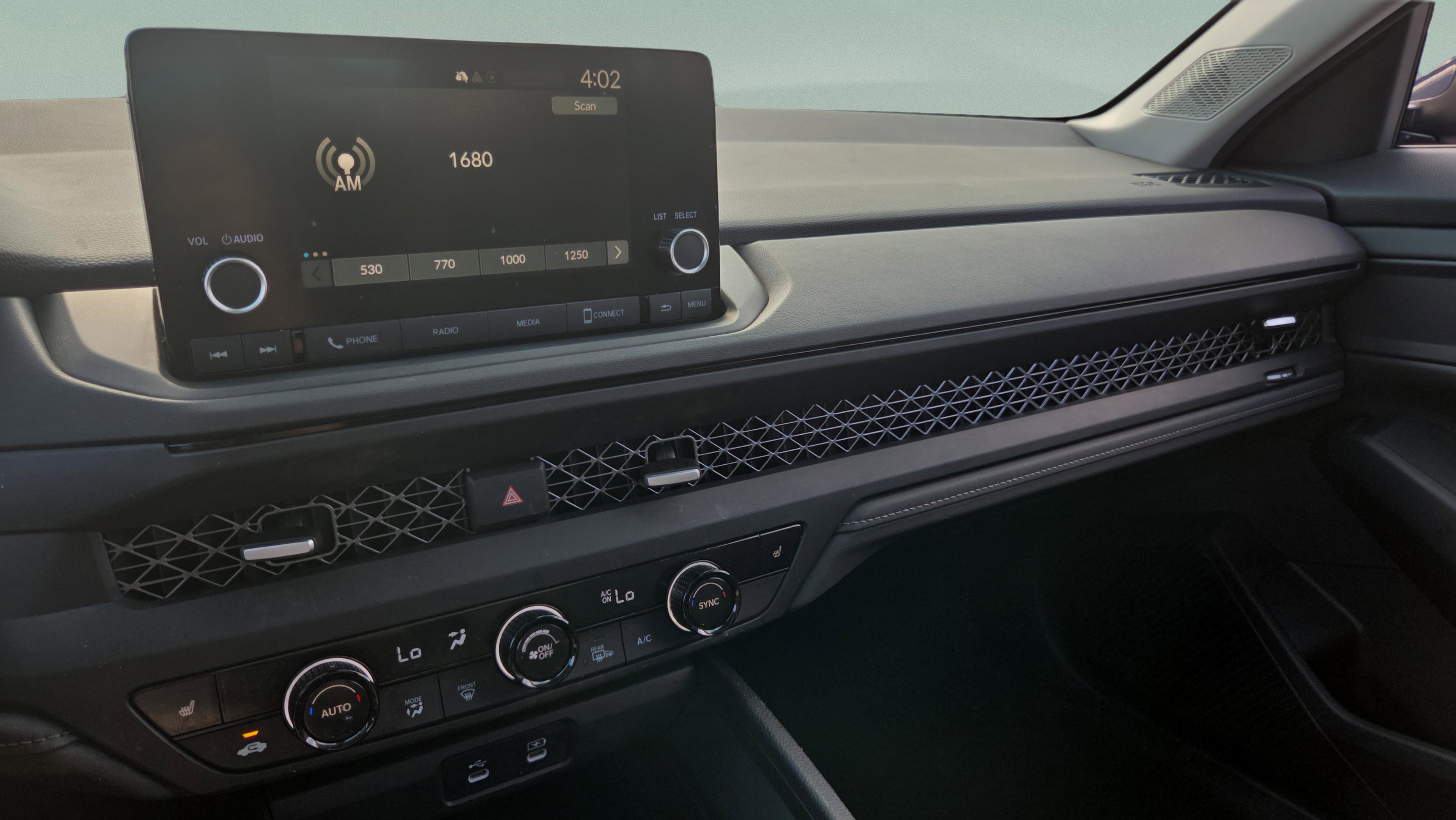 Used 2023 Honda Accord EX image 35