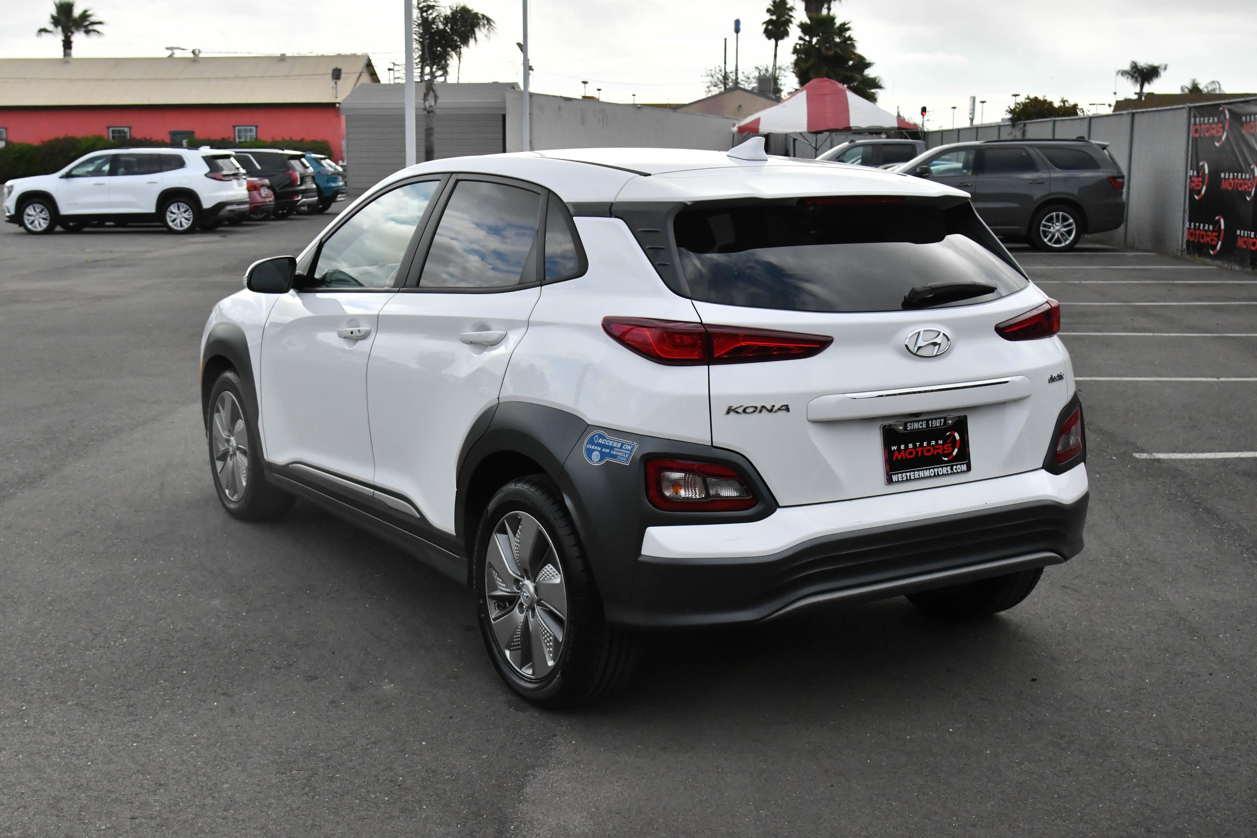 Used 2021 Hyundai Kona Limited image 6
