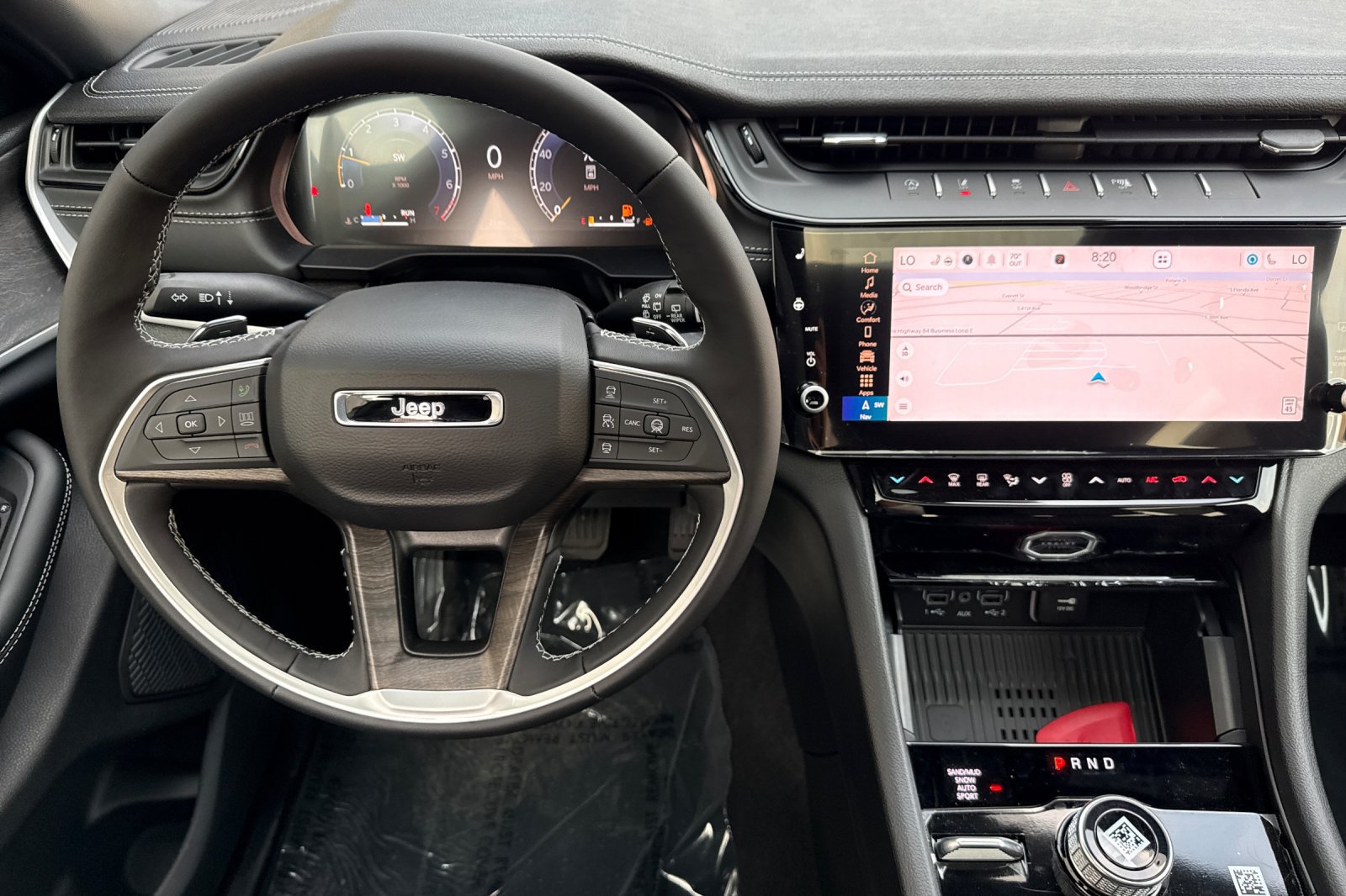 New 2026 Jeep Grand Cherokee Altitude AWD/4WD image 14