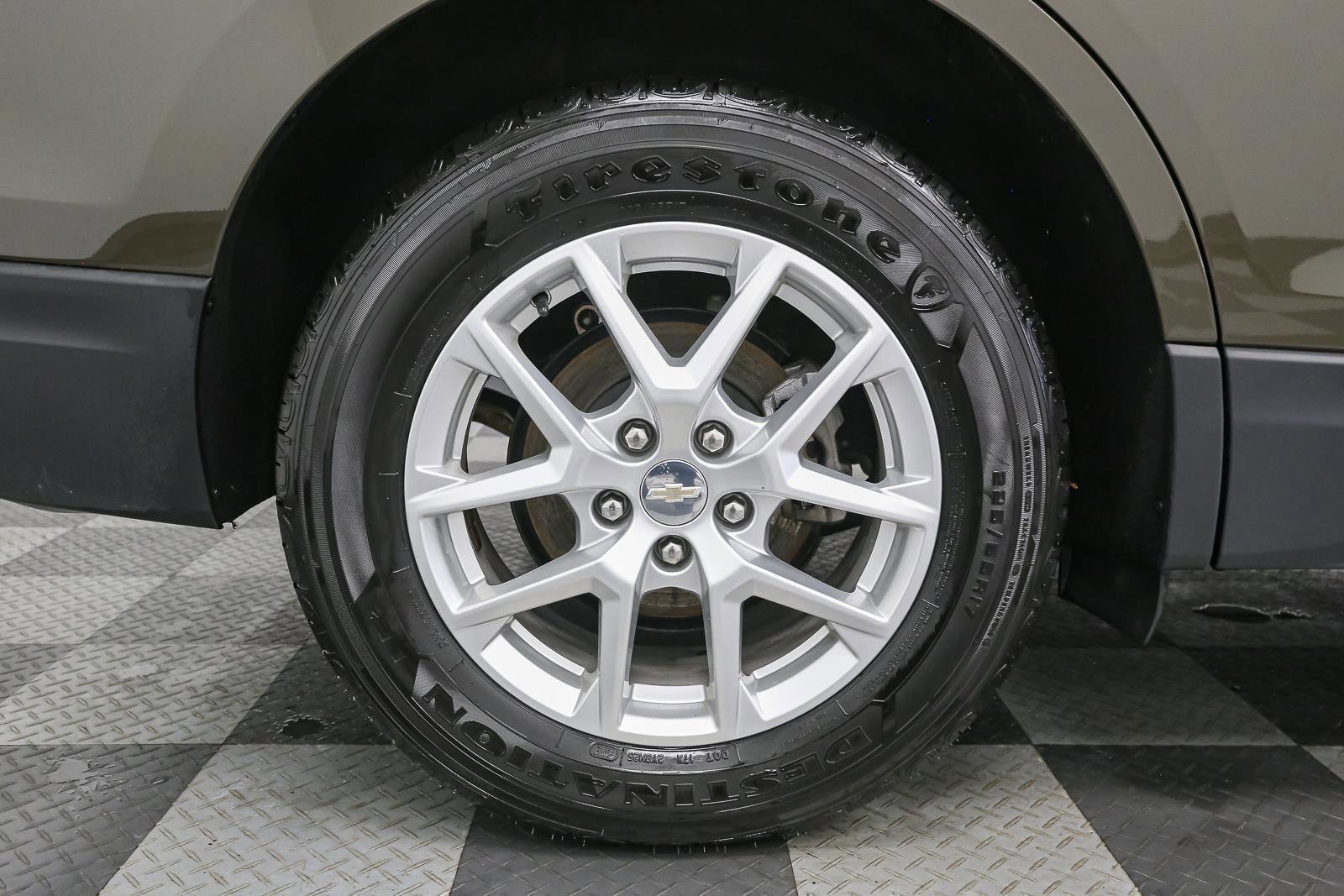 Used 2023 Chevrolet Equinox LT AWD/4WD image 19