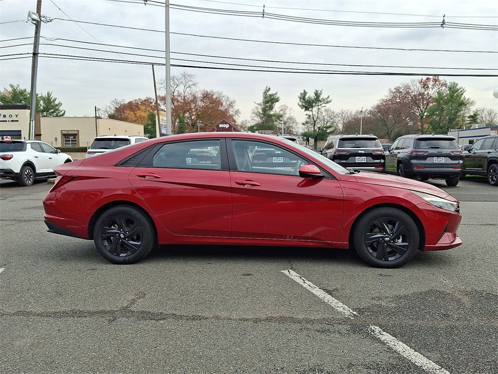 Used 2023 Hyundai Elantra SEL image 8