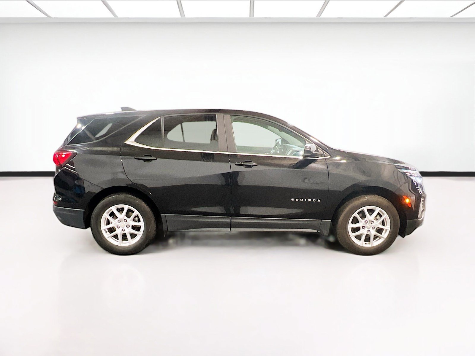 Used 2024 Chevrolet Equinox LT AWD/4WD image 23