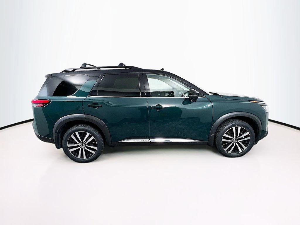 Used 2025 Nissan Pathfinder Platinum image 28