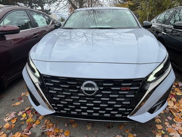 New 2025 Nissan Altima 2.5 SR image 2