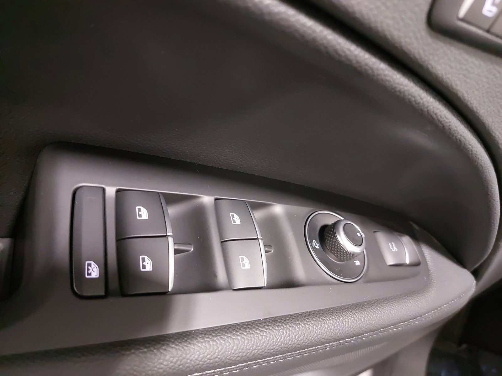 New 2025 Alfa Romeo Stelvio Sprint w/ Veloce Package image 29