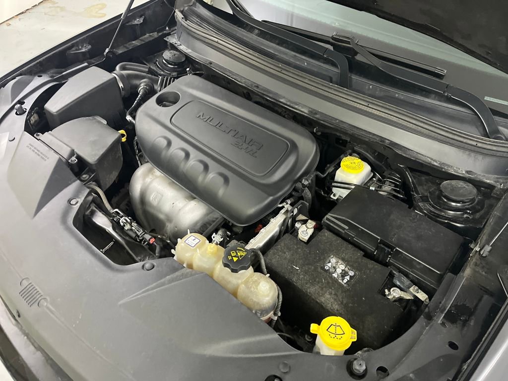 Used 2019 Jeep Cherokee Latitude w/ Popular Appearance Group image 12