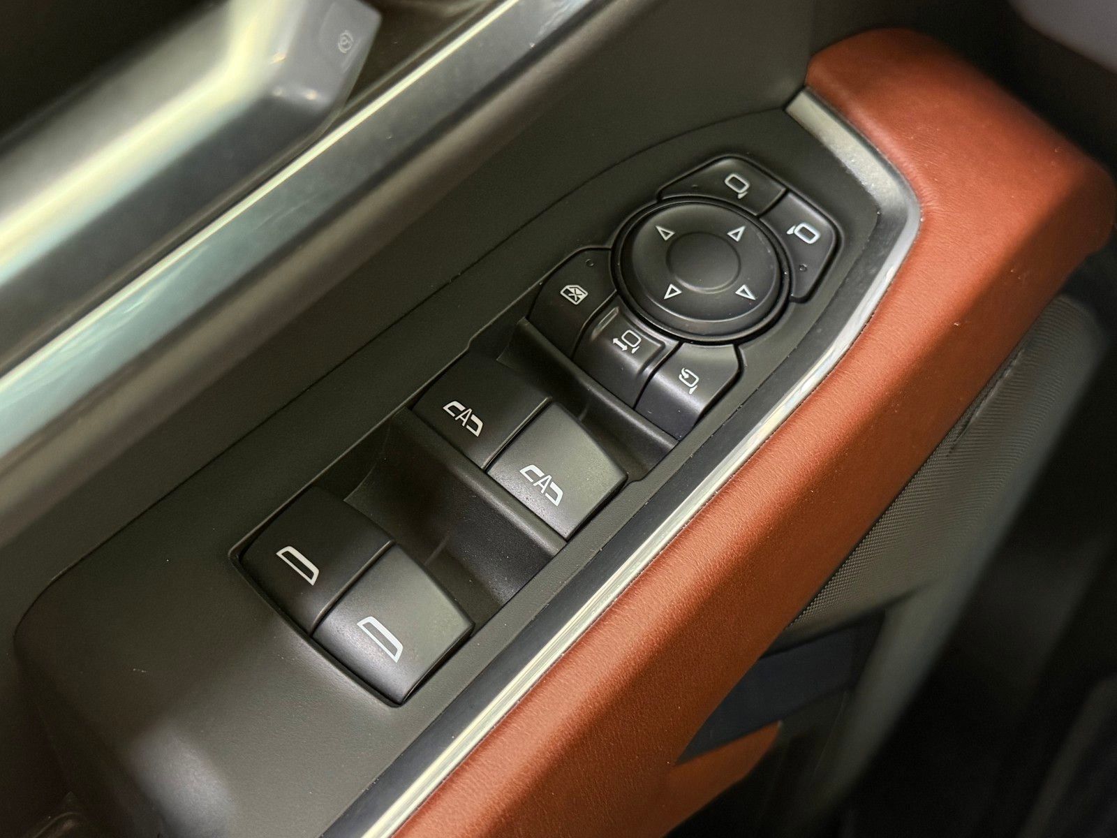 Used 2024 GMC Sierra 2500 Denali Ultimate image 29