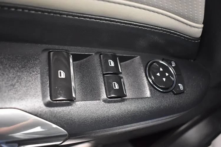 Used 2024 Ford Mustang Premium RWD image 18