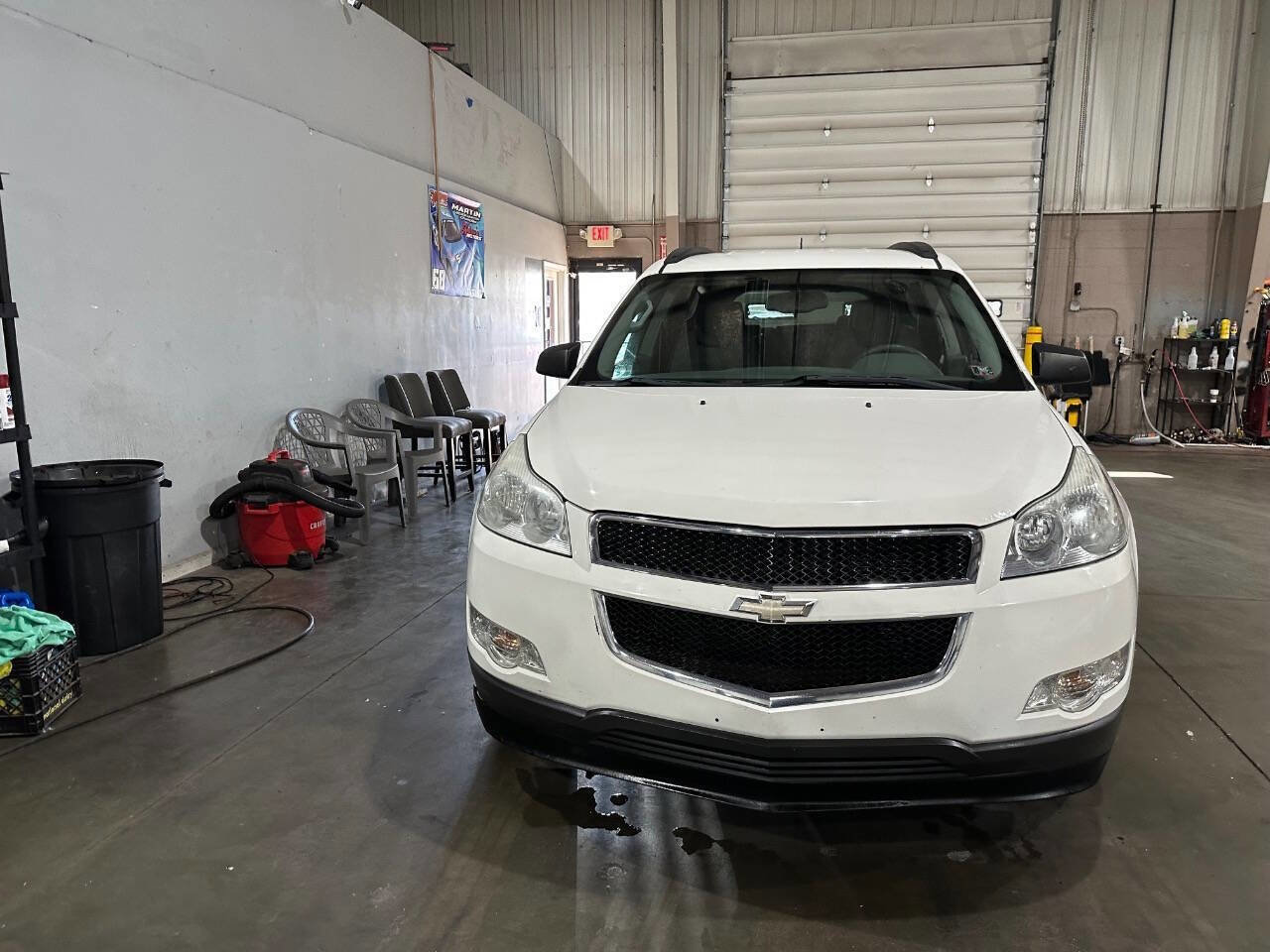 Used 2011 Chevrolet Traverse LS image 3