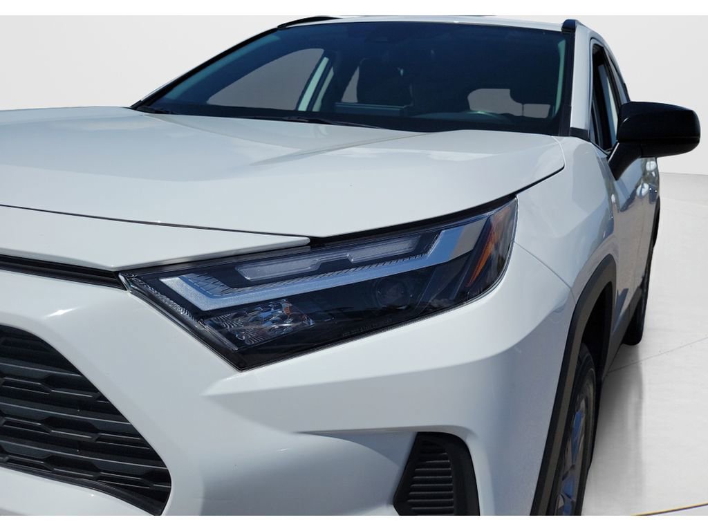 Certified 2024 Toyota RAV4 LE AWD/4WD image 9