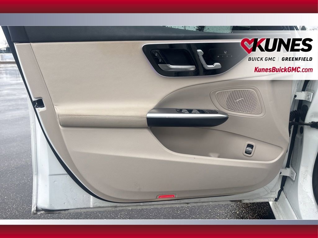 Used 2023 Mercedes-Benz C 300 4MATIC Sedan image 14