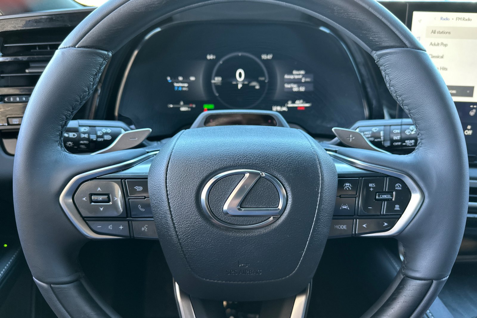 Used 2025 Lexus RX 350h w/ Convenience Package AWD/4WD image 23