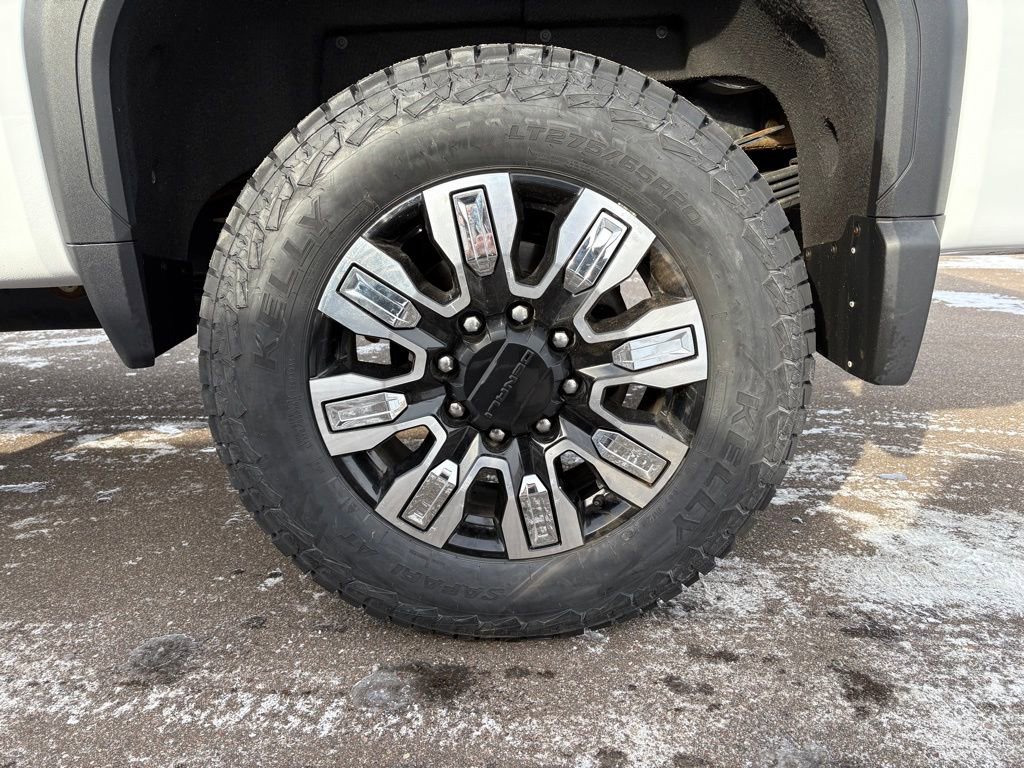 Used 2024 GMC Sierra 3500 Denali w/ Denali Reserve Package image 11