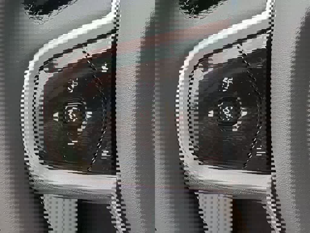 New 2026 Volvo XC60 T8 Plus w/ Protection Package Premier image 22