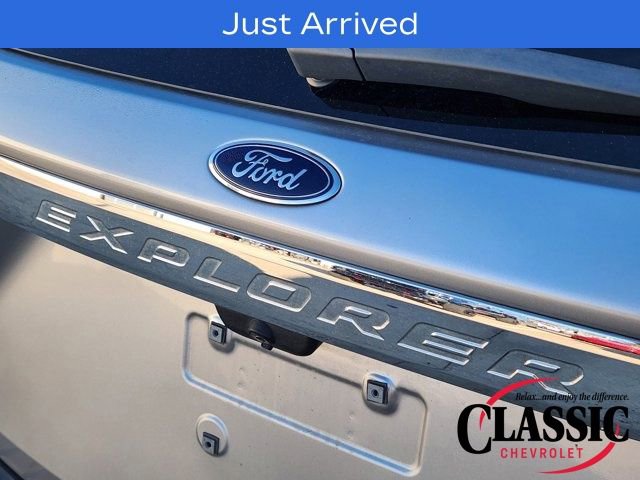 Used 2021 Ford Explorer XLT w/ Equipment Group 202A image 18