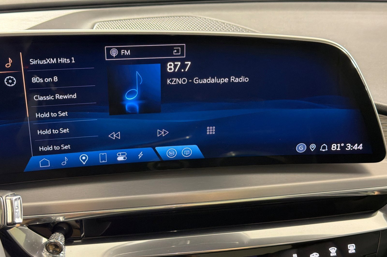 Used 2024 Cadillac Lyriq Luxury image 17