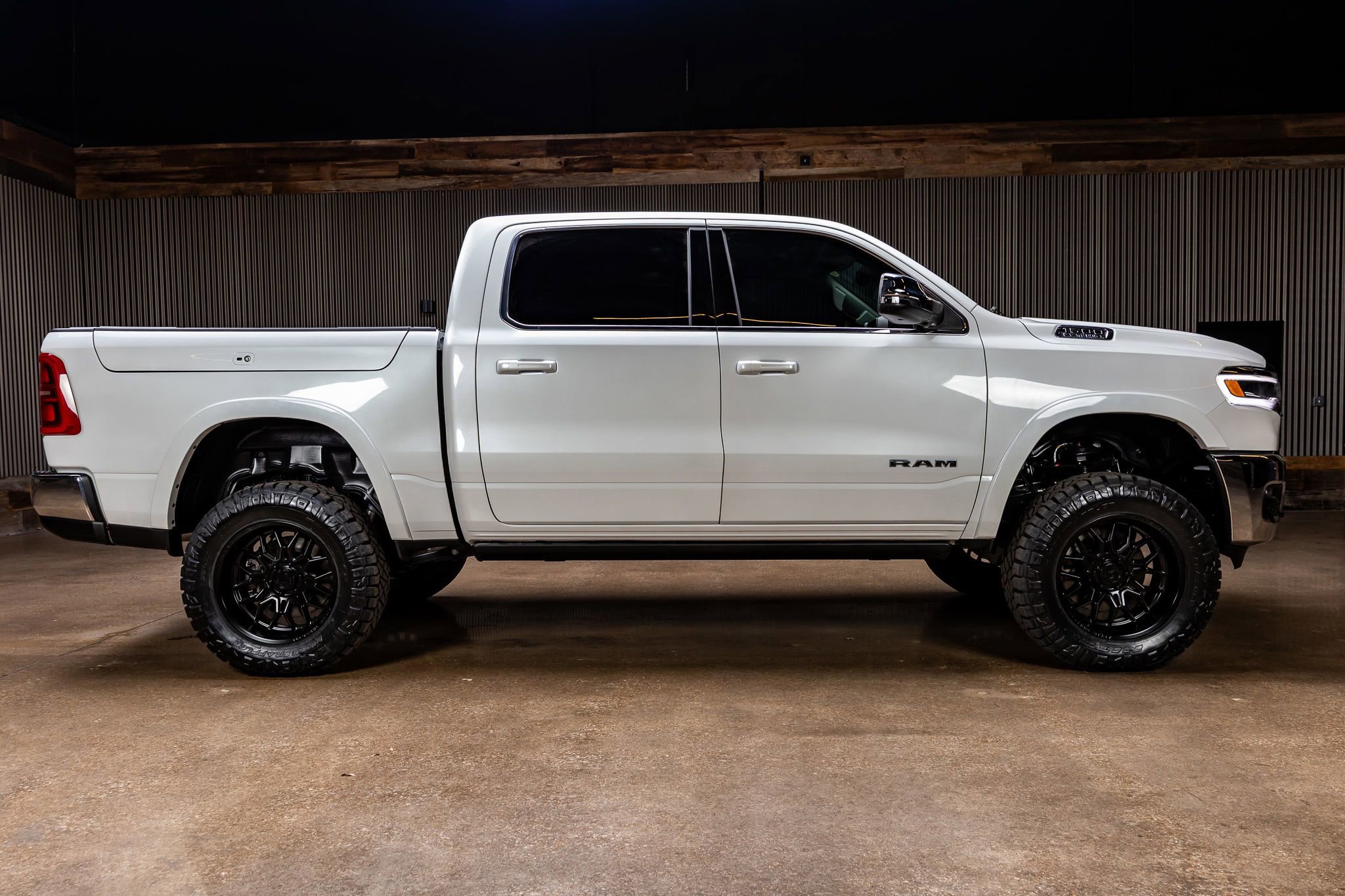 Used 2025 RAM 1500 Limited w/ Bed Utility Group image 11