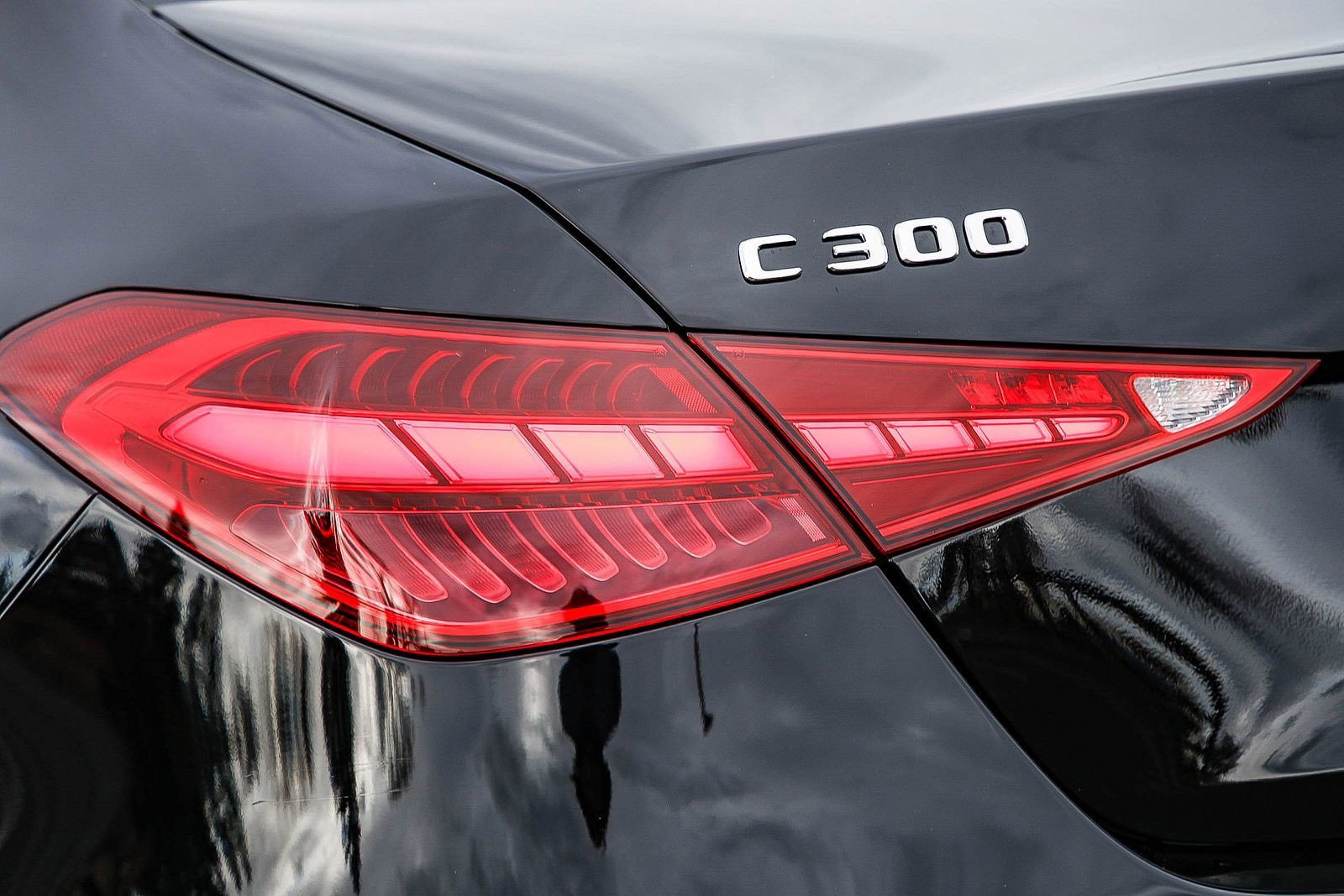 Certified 2025 Mercedes-Benz C 300 Sedan image 8