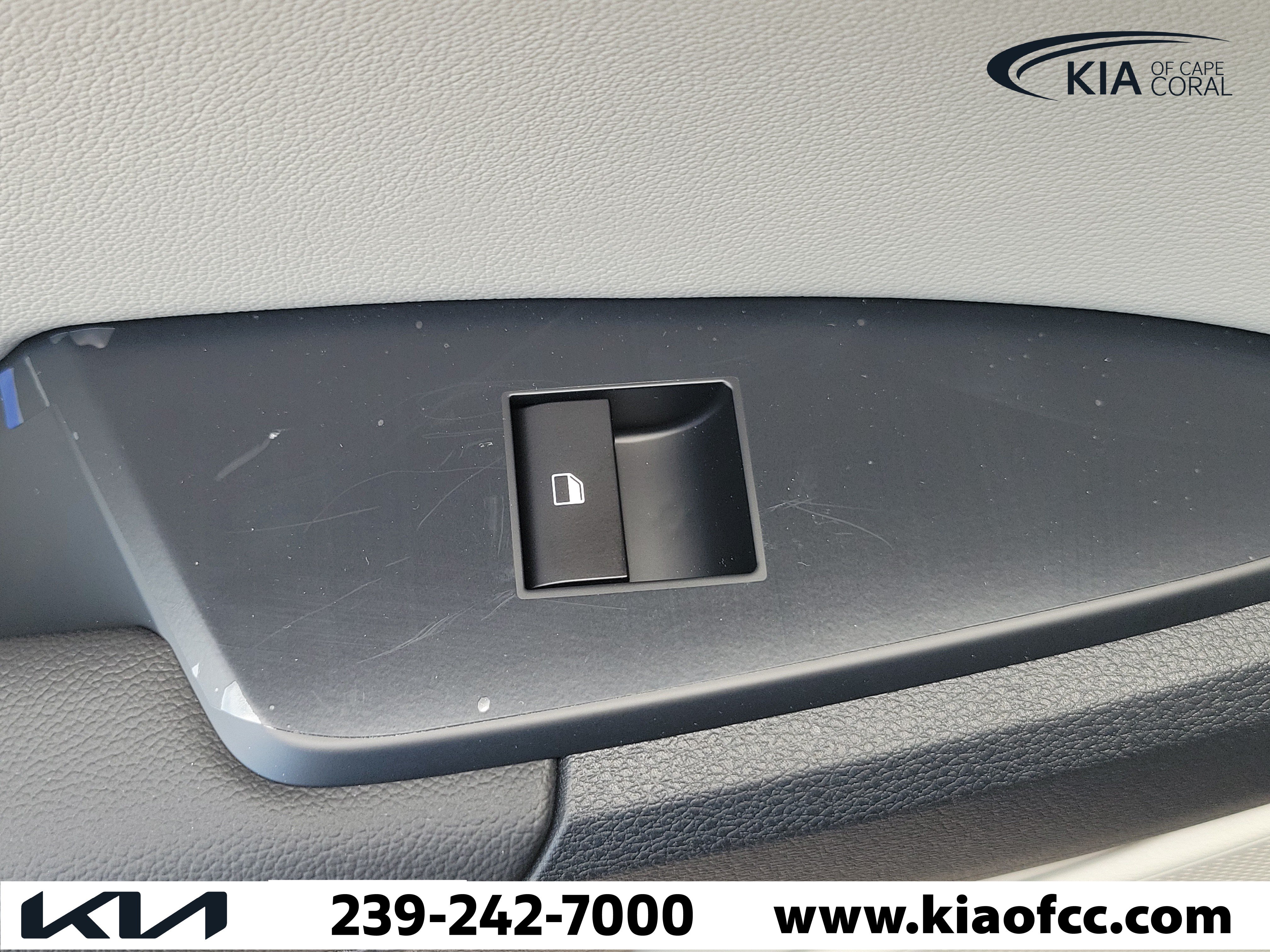 New 2026 Kia Sportage EX FWD image 15