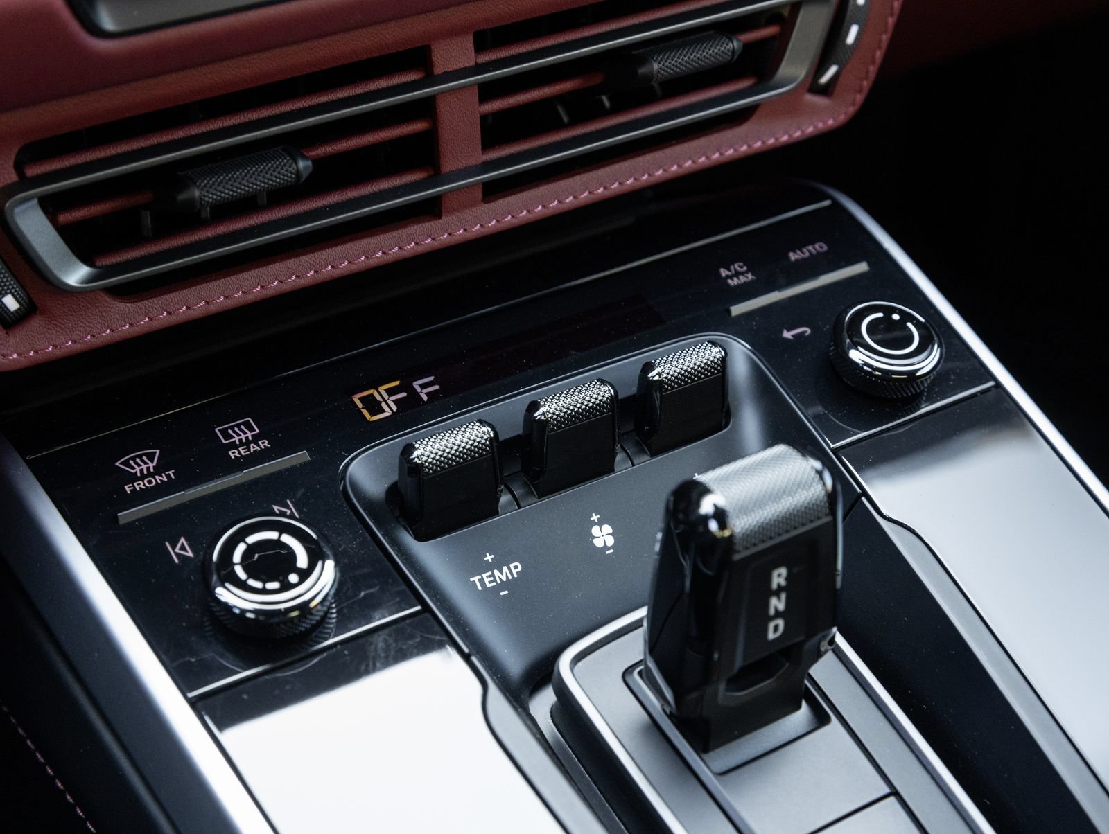 Certified 2025 Porsche 911 Turbo S AWD/4WD image 29