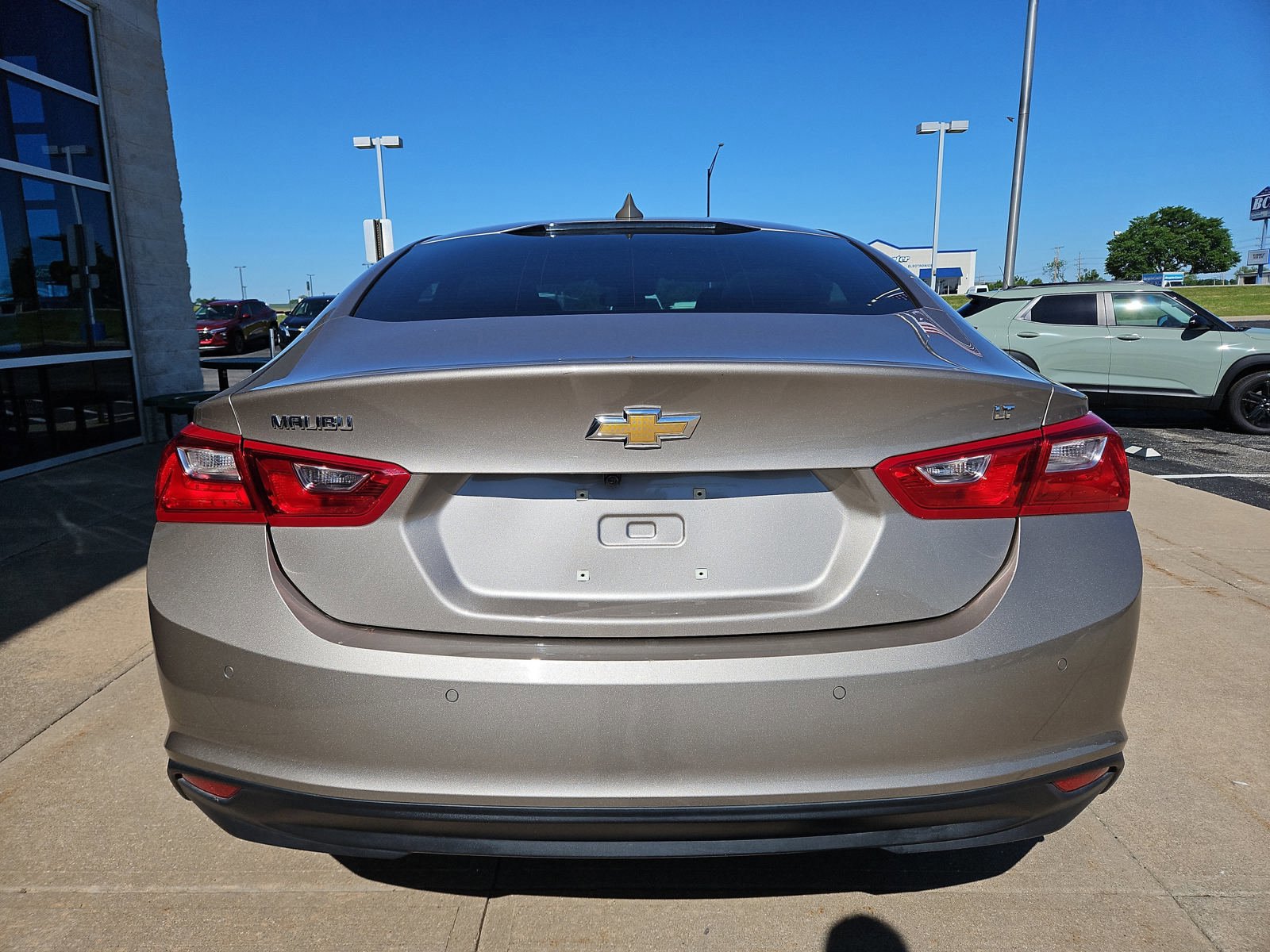 Used 2025 Chevrolet Malibu LT FWD image 18