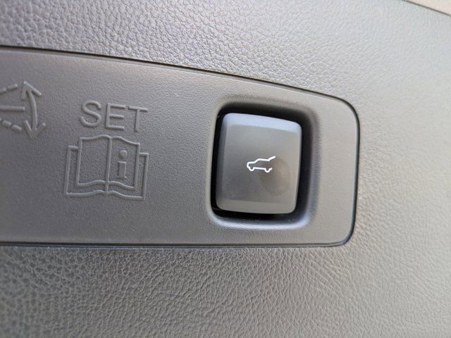 Used 2023 Lincoln Corsair Reserve w/ Equipment Group 201A image 20