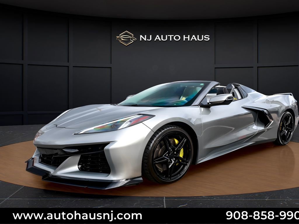 Used 2023 Chevrolet Corvette Stingray Premium Conv w/ Z51 Performance Package image 30