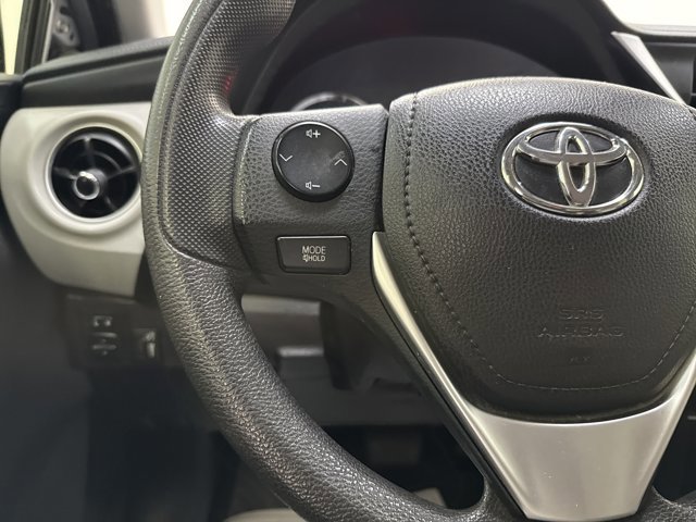 Used 2019 Toyota Corolla LE image 17