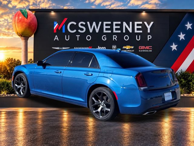 Used 2023 Chrysler 300 Touring w/ Sport Appearance Package RWD image 3
