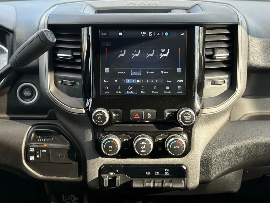 Used 2024 RAM 3500 Tradesman w/ Chrome Appearance Group image 25