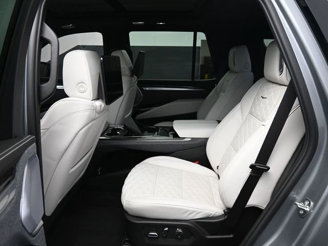 Used 2025 Cadillac Escalade V image 14