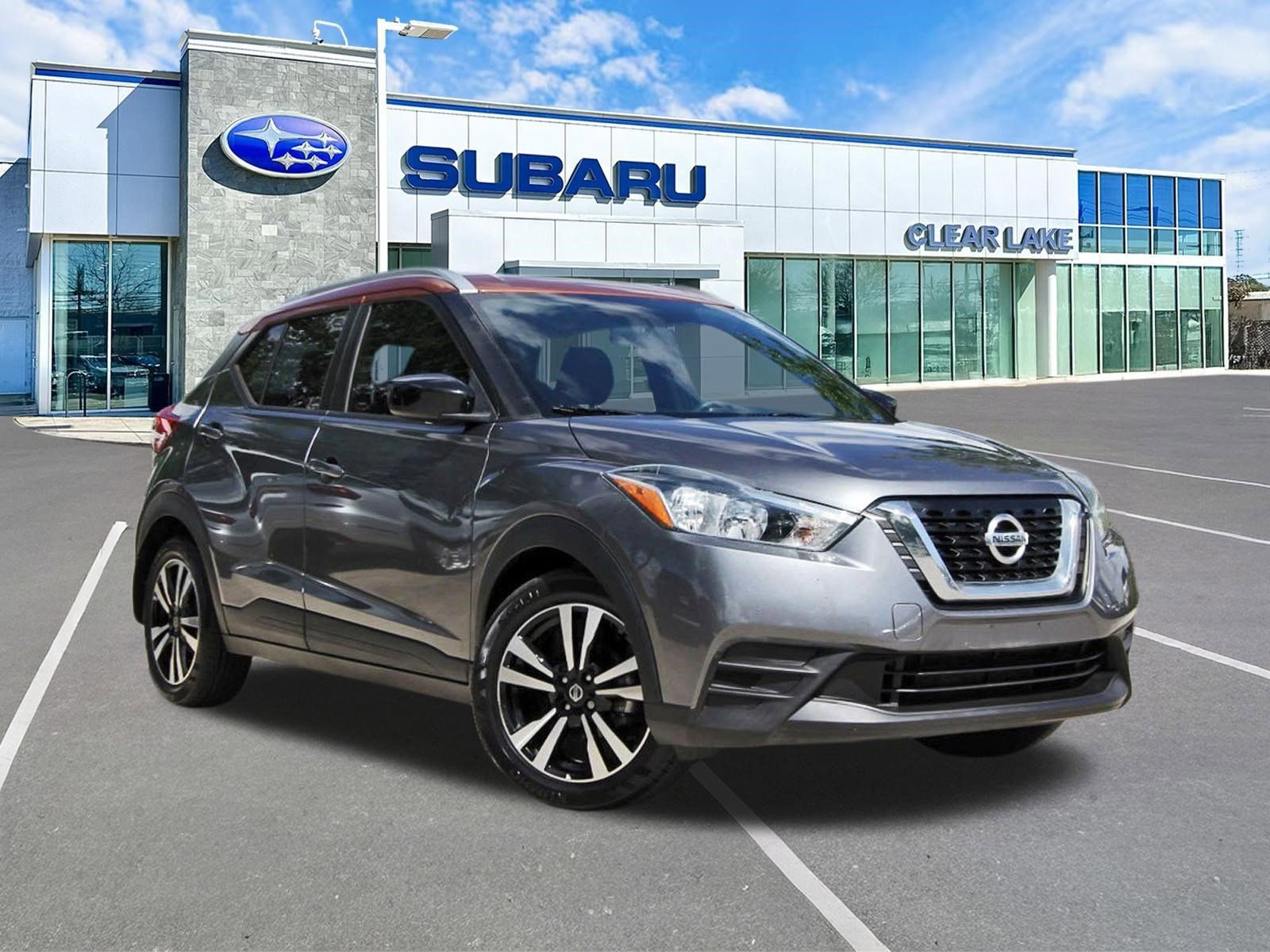 Used 2019 Nissan Kicks SV image 1