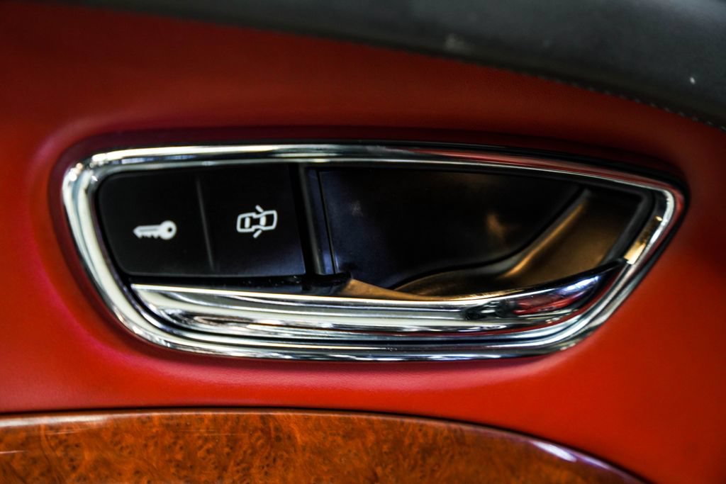 Used 2018 Bentley Mulsanne RWD image 47