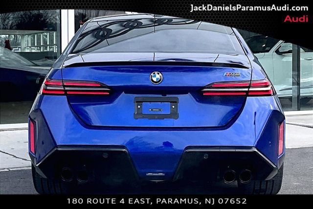 Used 2025 BMW M5 w/ Carbon Package image 4