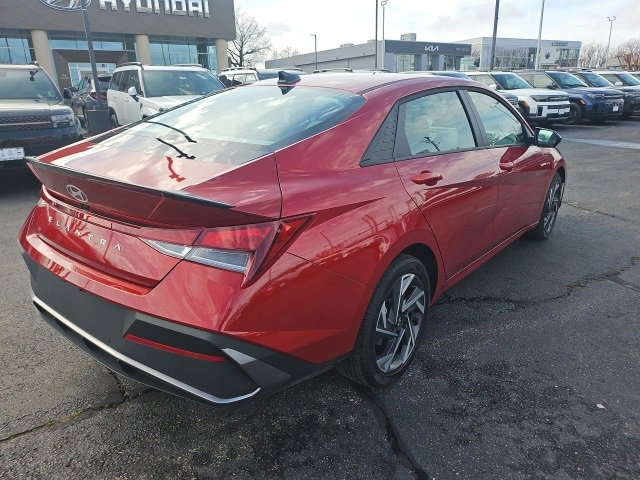 Certified 2025 Hyundai Elantra Sport image 2