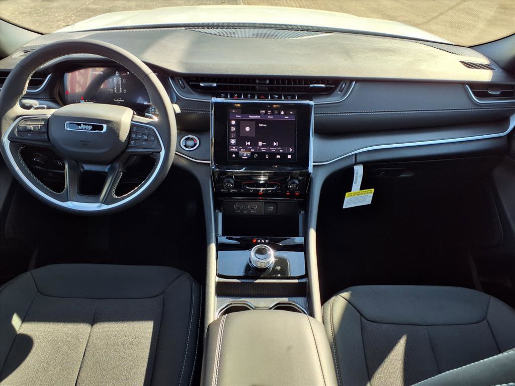 New 2025 Jeep Grand Cherokee Laredo X image 8