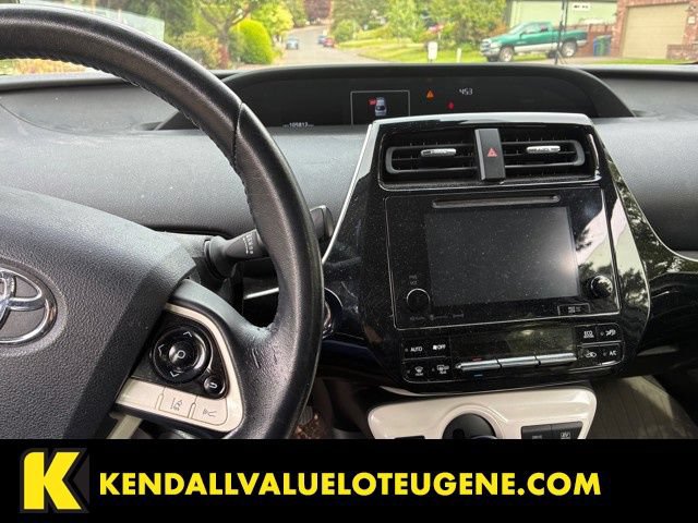 Used 2018 Toyota Prius Three Touring FWD image 9