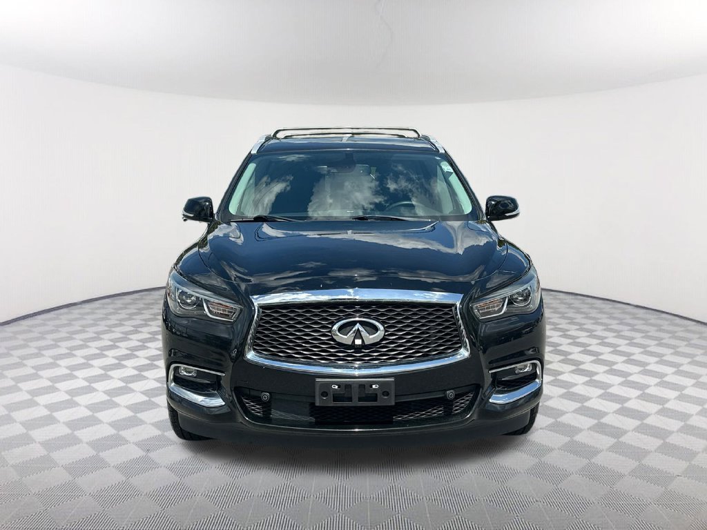 Used 2020 INFINITI QX60 Luxe w/ Essential Package FWD image 2