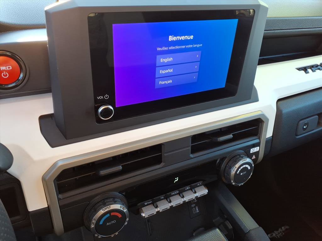 Used 2024 Toyota Tacoma TRD Sport image 31